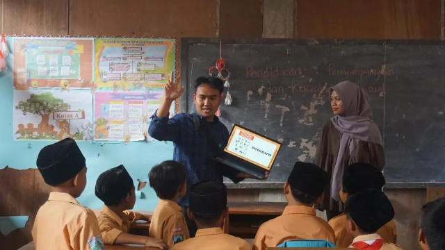 Pendidikan sebagai Fondasi Masa Depan Bangsa